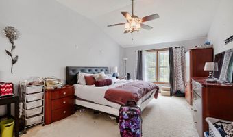 1721 Dorchester Ave, Algonquin, IL 60102