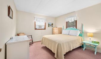 55521 FRONT St, Astor, FL 32102