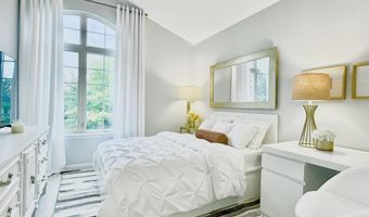 5841 Lafayette Ln, Ann Arbor, MI 48103