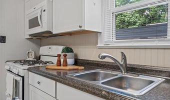532 E 13th St, Bartlesville, OK 74003
