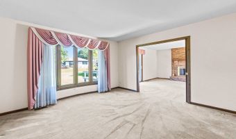90 N Prairie Dr, Addison, IL 60101