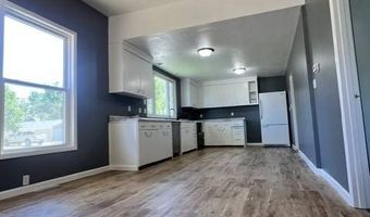803 11th St, Aurora, NE 68818