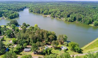 35 DOGWOOD St, West Point, GA 31833