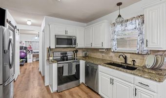 326 Willow Creek Dr, Weatherford, TX 76085