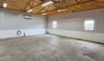 17529 St Highway U, Ava, MO 65608