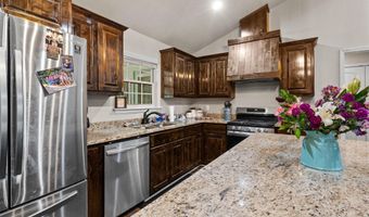 1615 Linton Rd, Benton, LA 71006