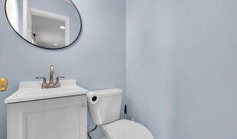 1233 Pacific Ave, Beachwood, NJ 08722