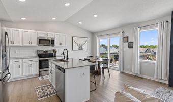 2624 21st St SW, Altoona, IA 50009