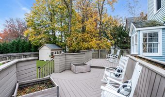 18 Middletown Ave, Atlantic Highlands, NJ 07716