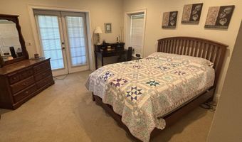 592 Plantation Dr, Andalusia, AL 36421