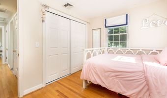 56 Juniper Dr, Avon, CT 06001