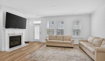 7449 ROCKY CREEK Ter, Annandale, VA 22003