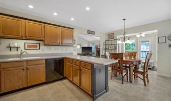 305 Arbor Glen Dr, Ballwin, MO 63021