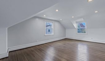 143 Oak St, Amityville, NY 11701