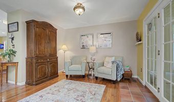 816 BOATSWAIN Way, Annapolis, MD 21401