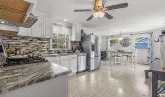 170 Red Oak Rd, Bridgeport, CT 06606