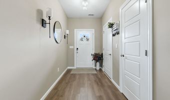 5329 Greyson Heights Dr, Auburn, IN 46706