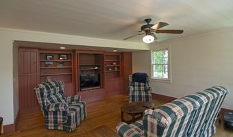 90 Taylor Ln, Alderson, WV 24910