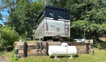 850 Gambier Dr, Alford, FL 32420