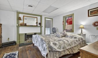 302 SW Front St, Abingdon, VA 24210