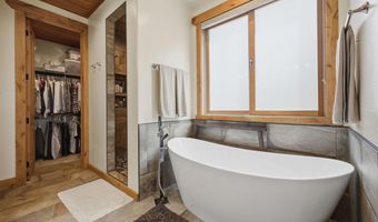 186 E RESERVE Dr, Alpine, WY 83128