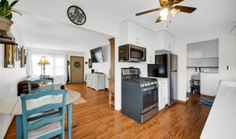 325 S Wisconsin Ave, Addison, IL 60101