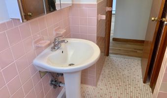 642 Beechmont Ave, Bridgeport, CT 06606