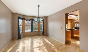 2051 Carlisle St, Algonquin, IL 60102