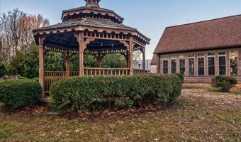 1670-1694 Church St, Appomattox, VA 24522