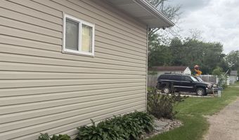 331 S 4th St, Akron, IA 51001