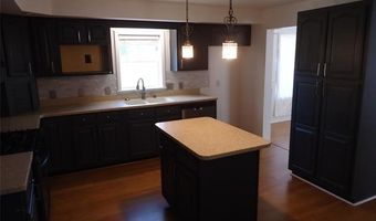 2933 Ashley Dr, Adrian, MI 49221