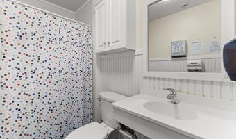543 Newport Ave, Attleboro, MA 02703