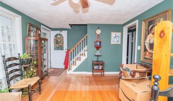 105 Fordson Ave, Cranston, RI 02910