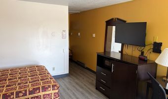 100 5Th St, Adair, IA 50002