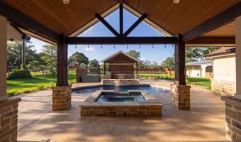1009 Bluebonnet Ln, Adkins, TX 78101