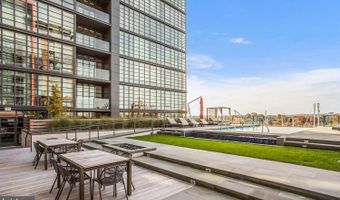 45 SUTTON Sq SW 1006, Washington, DC 20024