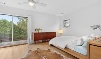 54 Gardiner Dr, Amagansett, NY 11930