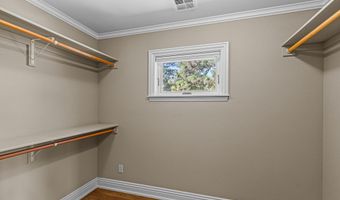 551 Strawberry Ln, Ashland, OR 97520