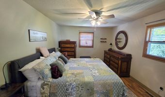 605 N Lincoln St, Aberdeen, SD 57401