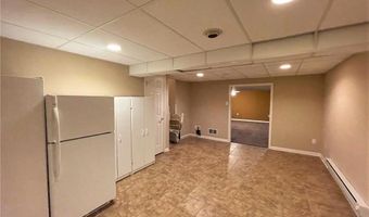 2322 Fox Meadow Dr, Allentown, PA 18104
