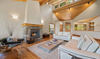 4211 NW Lower Village Rd, Bend, OR 97703