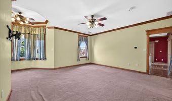 646 S Country Estates Ln, Bloomfield, IN 47424