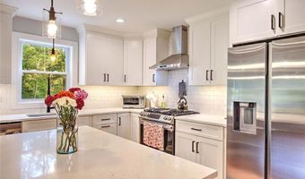 296 Twin Brook Ln, Coventry, RI 02816