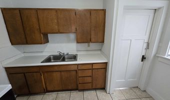 613 N 12th St, Beatrice, NE 68310