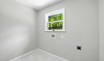1113 Springfield Dr, Athens, TN 37303
