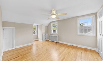 68 Prospect St, Amityville, NY 11701