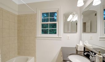 8304 FIVE GATES Rd, Annandale, VA 22003