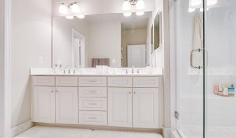 1318 S QUINN St, Arlington, VA 22204