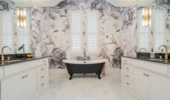 13 Kensington Dr, Heath, TX 75032