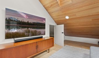 1185 NW Singleton Pl, Bend, OR 97703